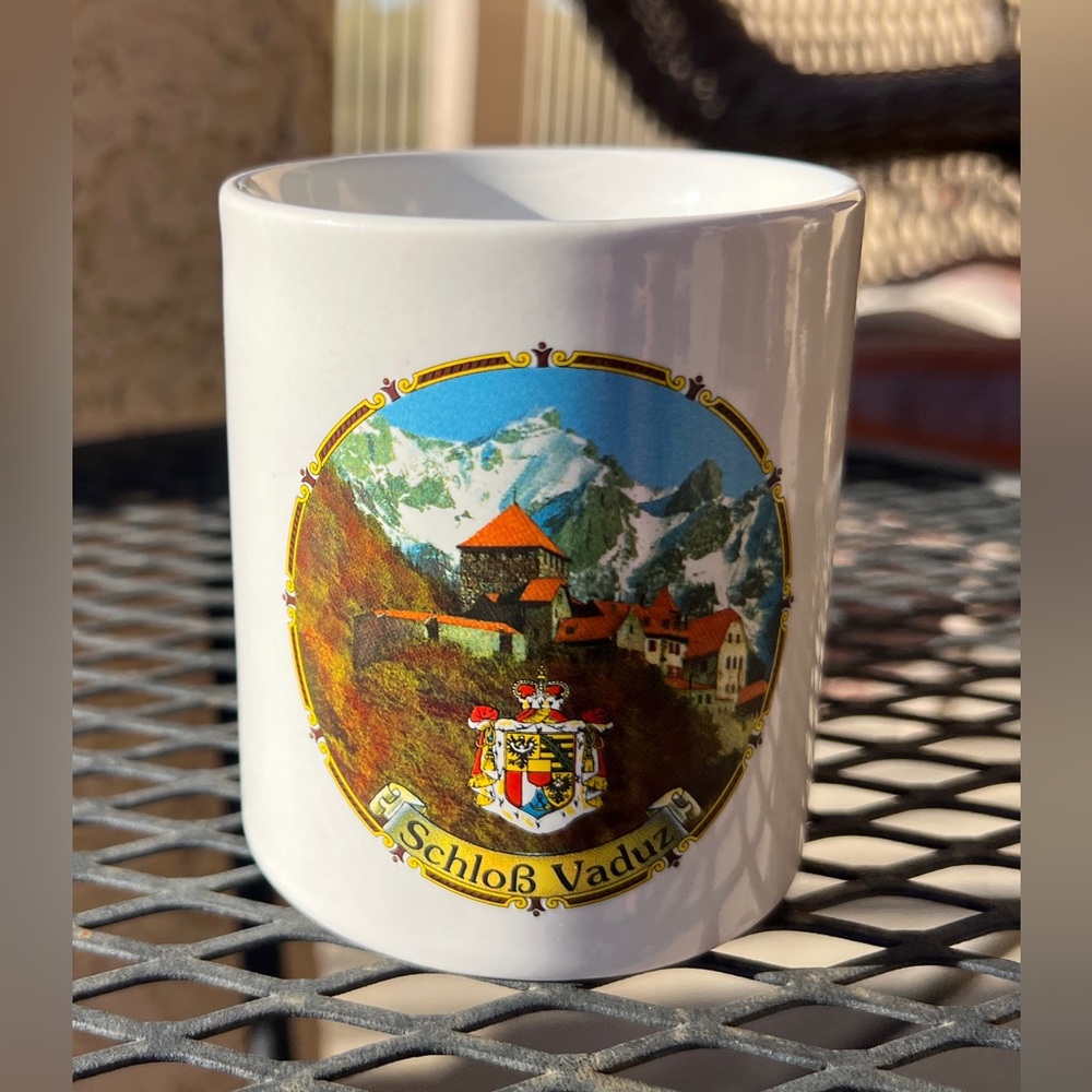Vintage SCHLOSS VADUZ Coffee Mug/Cup Liechtenstein Souvenir German Gerz White